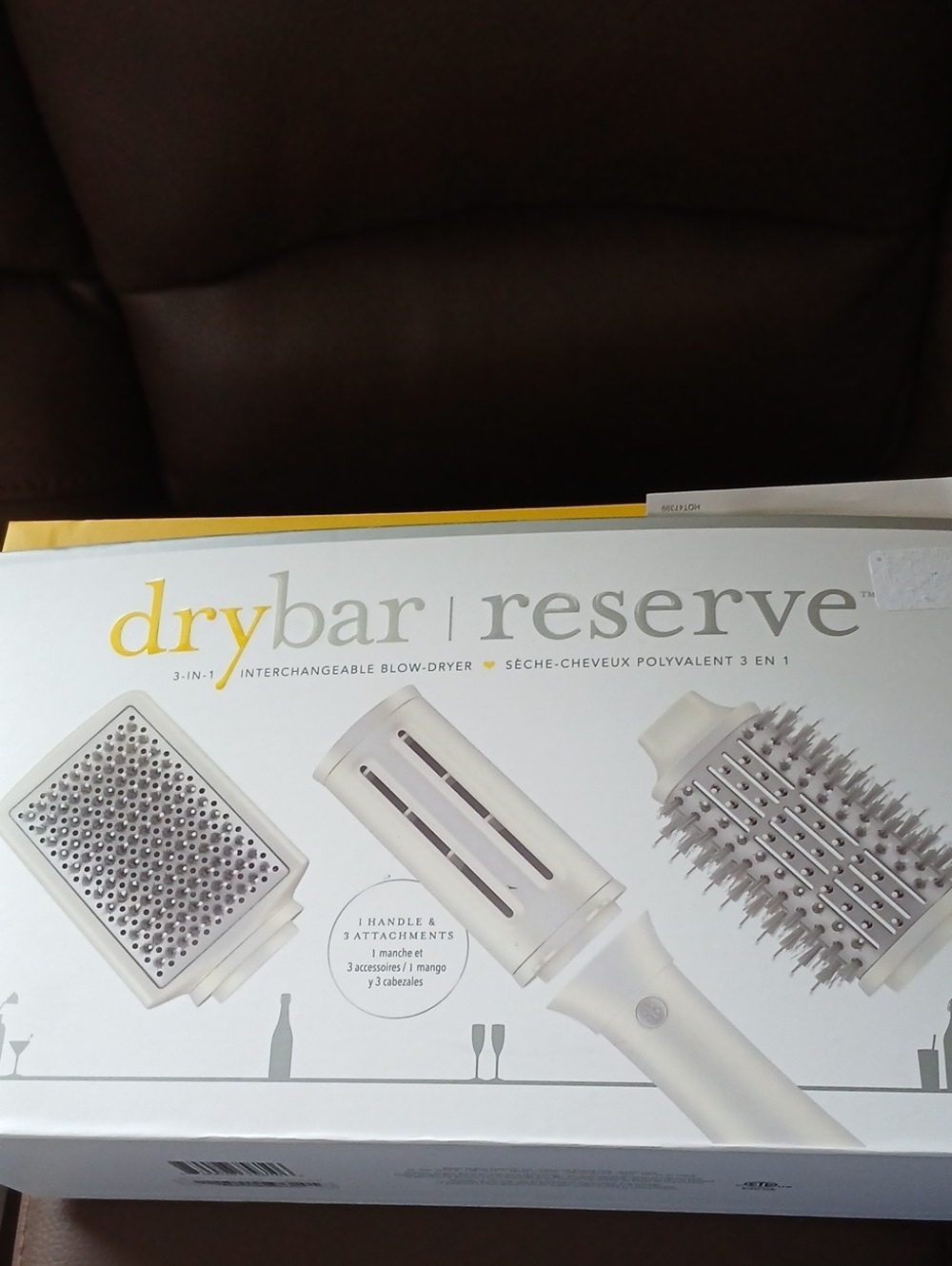 Drybar White Box with Yellow and Gray Logo.reserve .   D